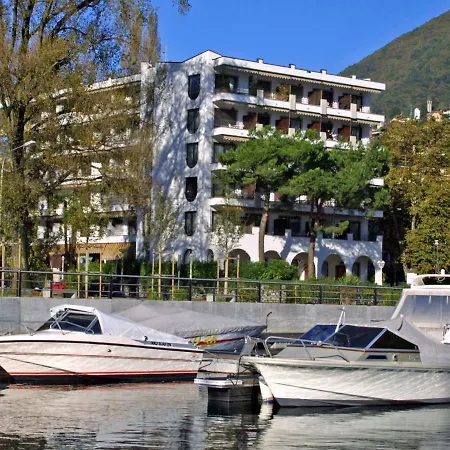 Al Lago.74